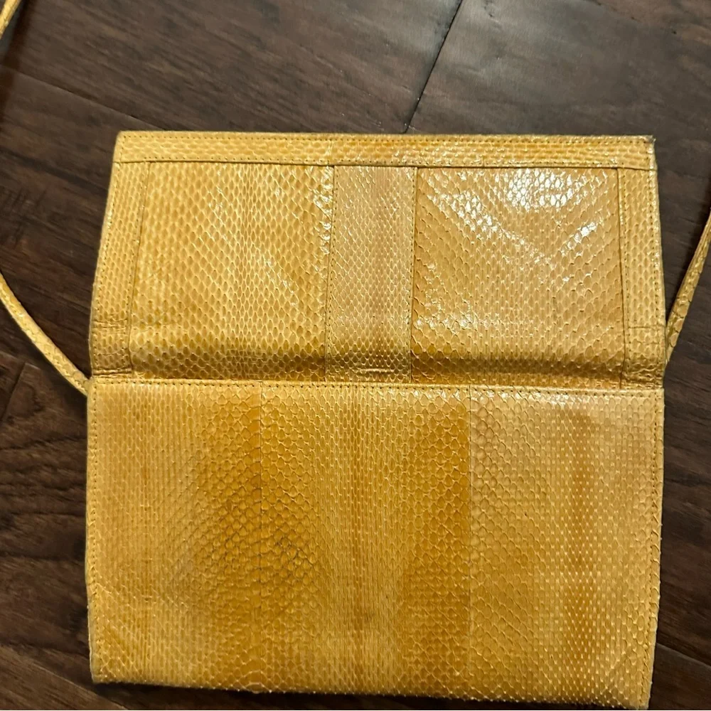 Vintage Snakeskin Purse - Picture 13 of 16